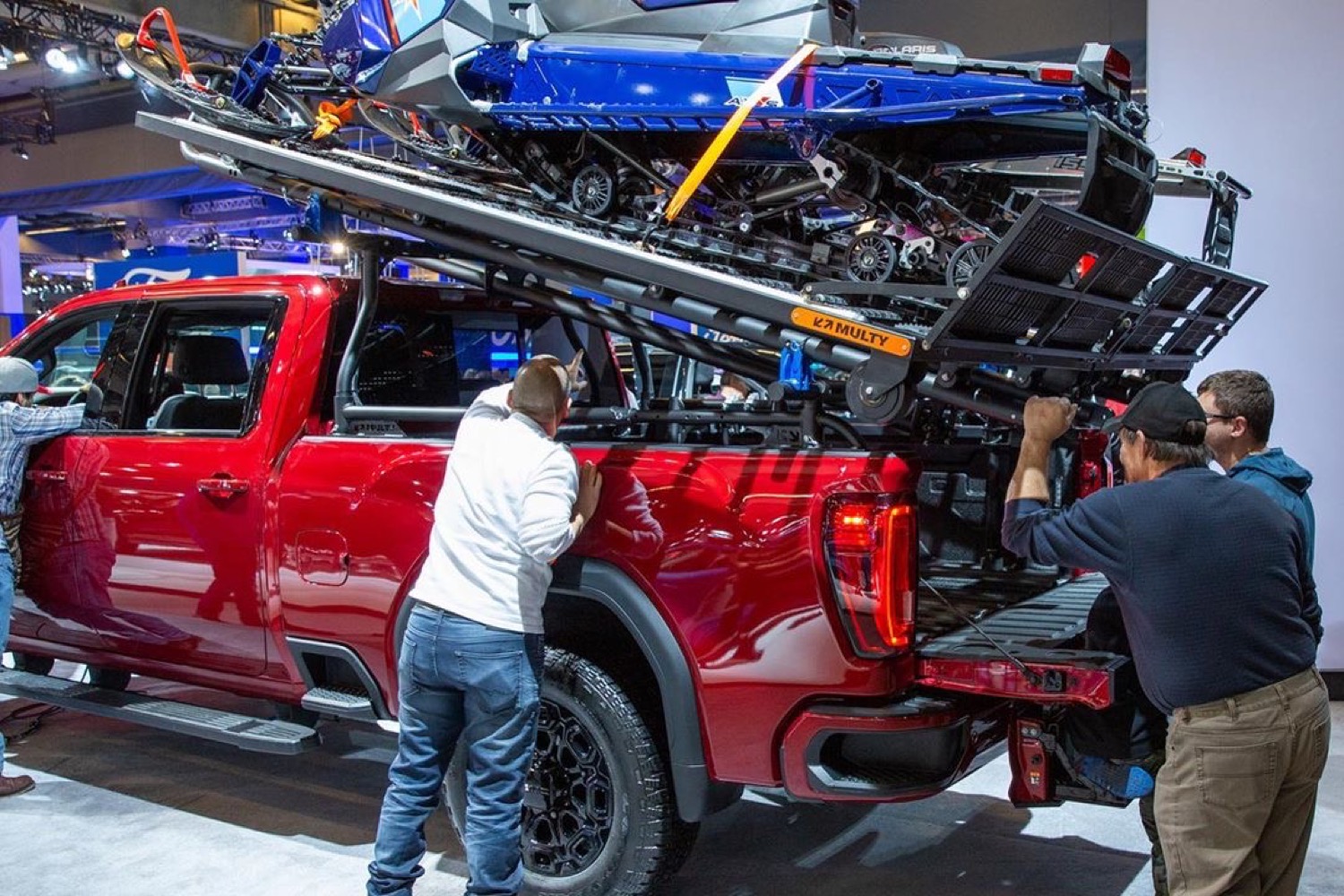Rigging the display rack