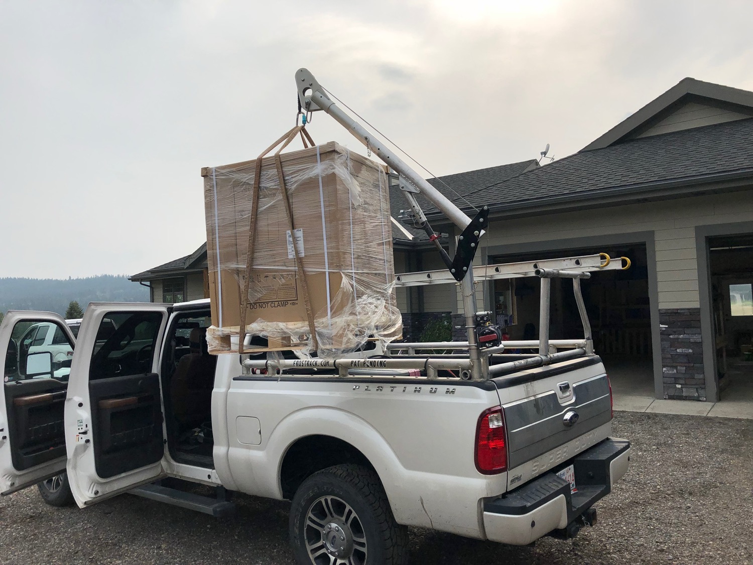 Setting a crate into the bed